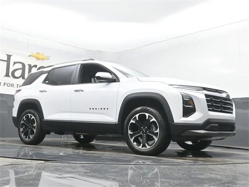 New 2026 Chevrolet Equinox LT w/ Convenience Package II image 2