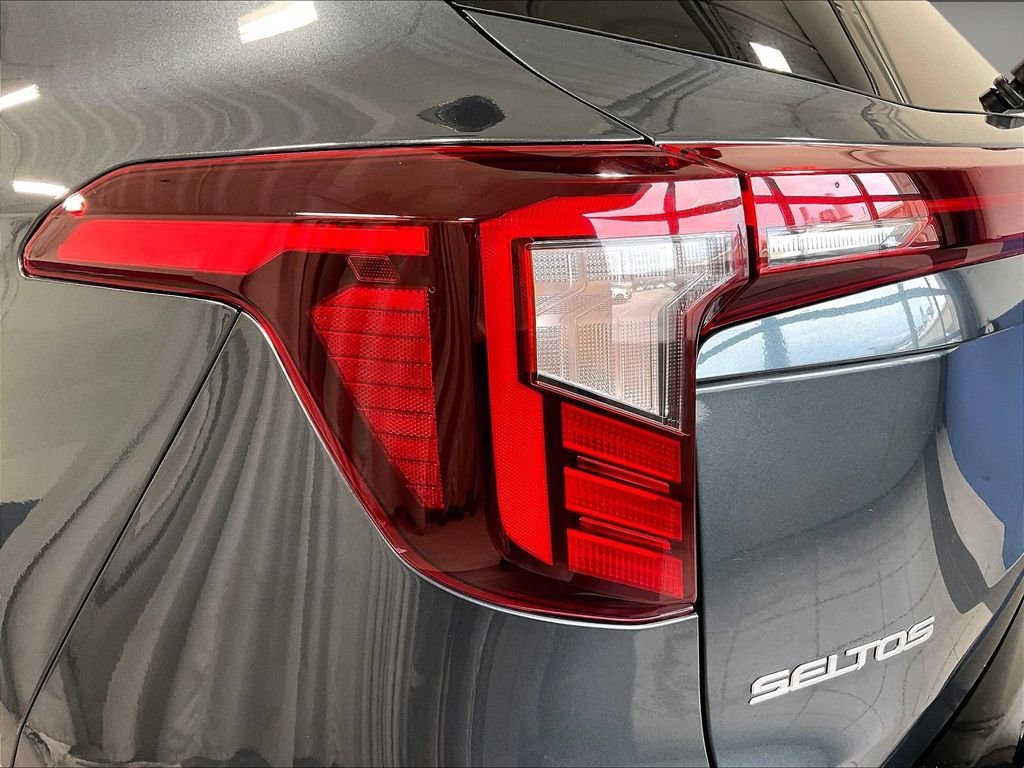 Used 2025 Kia Seltos S AWD/4WD image 34