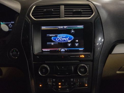 Used 2016 Ford Explorer XLT w/ Equipment Group 202A image 25