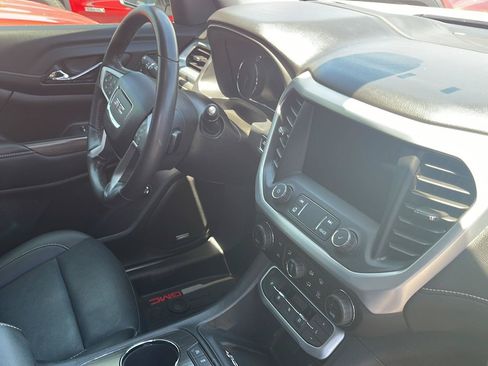 Used 2021 GMC Acadia SLT w/ Elevation Edition FWD image 9