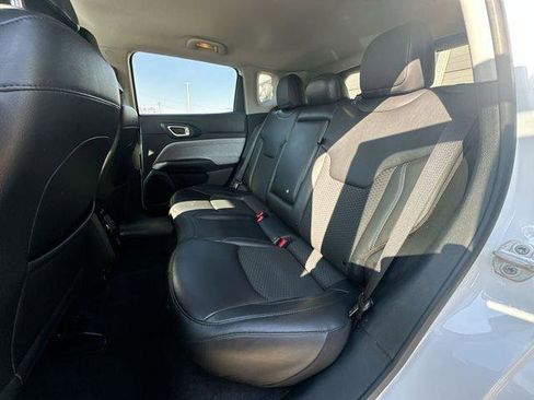 Certified 2022 Jeep Compass Latitude w/ Convenience Group image 24