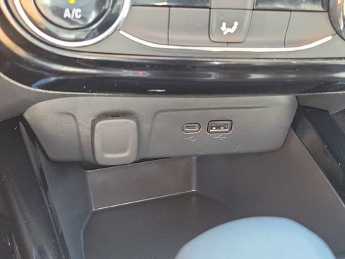 Used 2024 Chevrolet Trax LT FWD image 13
