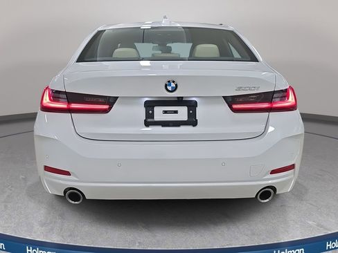 Used 2025 BMW 330i Sedan w/ M Sport Package image 8