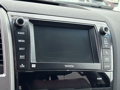 Used 2013 Toyota Sequoia Platinum image 31