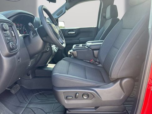 Used 2025 Chevrolet Silverado 1500 Custom Trail Boss w/ LPO, Dark Essentials Package AWD/4WD image 11