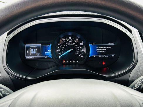 Used 2022 Ford Edge SE w/ Black Appearance Package image 16