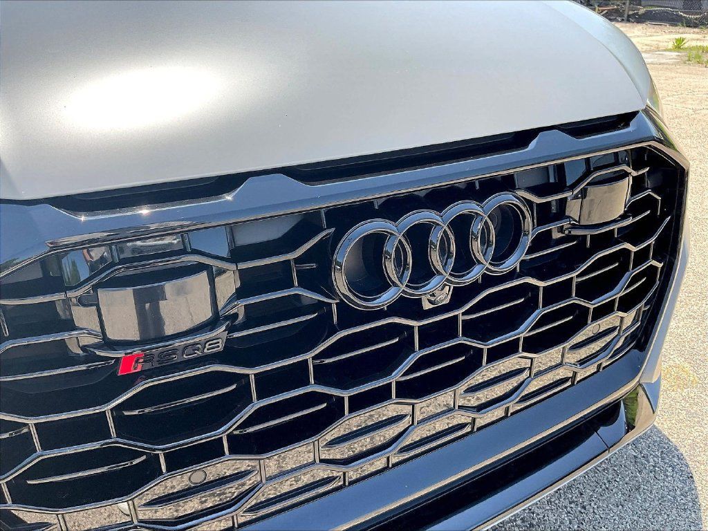 Used 2023 Audi RS Q8 AWD/4WD image 33