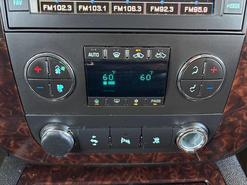 Used 2011 GMC Sierra 1500 Denali RWD image 21