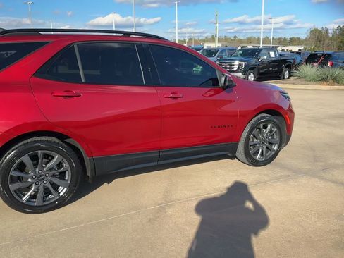Used 2022 Chevrolet Equinox RS image 9