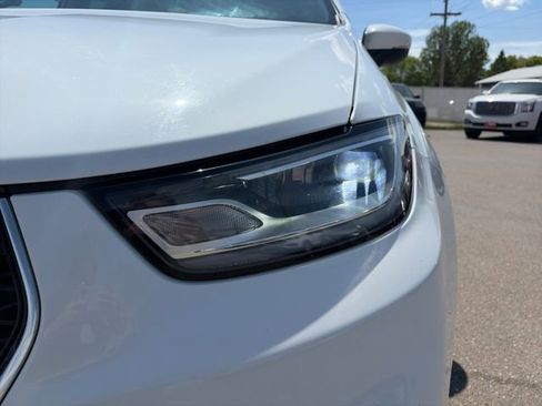 Used 2023 Chrysler Pacifica Touring-L FWD image 18