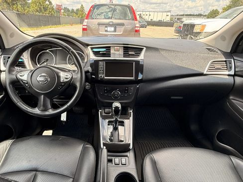 Used 2019 Nissan Sentra SL w/ Exterior Package FWD image 3
