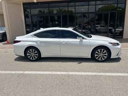 Used 2021 Lexus ES 350 w/ Premium Package FWD image 2