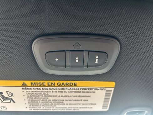 New 2026 Chrysler Pacifica Select AWD/4WD image 24