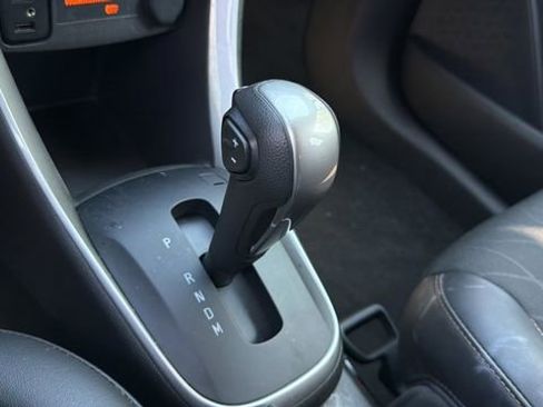 Used 2022 Chevrolet Trax LT w/ Sport Edition AWD/4WD image 29