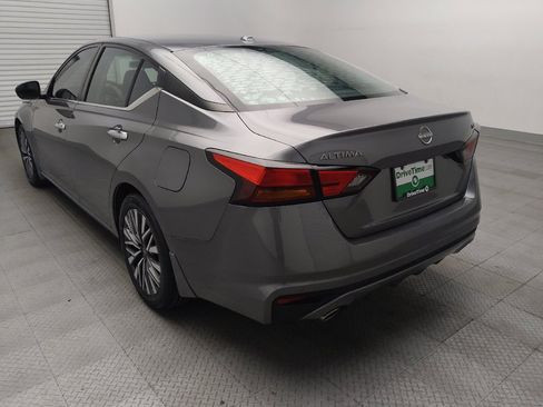 Used 2024 Nissan Altima 2.5 SV w/ SV Premium Package FWD image 5