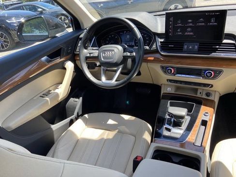 Used 2023 Audi Q5 2.0T Premium w/ Convenience Package AWD/4WD image 15