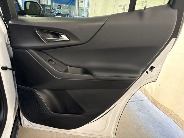Used 2025 Chevrolet Equinox LT AWD/4WD image 32