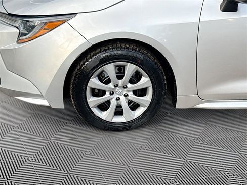 Used 2021 Toyota Corolla LE image 34