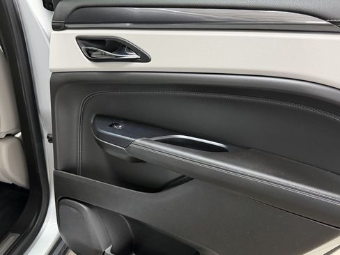 Used 2014 Cadillac SRX FWD image 37