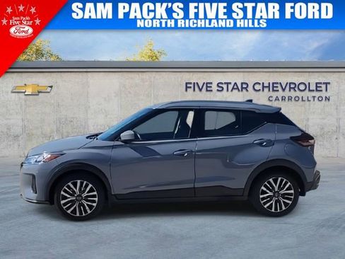 Used 2023 Nissan Kicks SV image 6