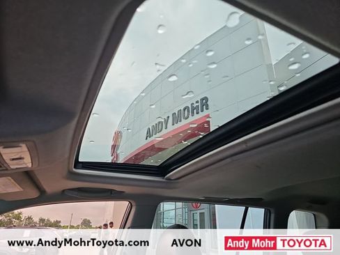 Used 2012 Toyota Highlander Limited w/ Tow Pkg AWD/4WD image 28