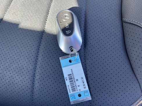 Certified 2024 Mercedes-Benz EQE 350+ 4MATIC SUV w/ Driver Assistance Package image 38