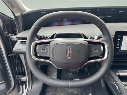 New 2026 Lincoln Nautilus Reserve w/ Jet Appearance Package image 12