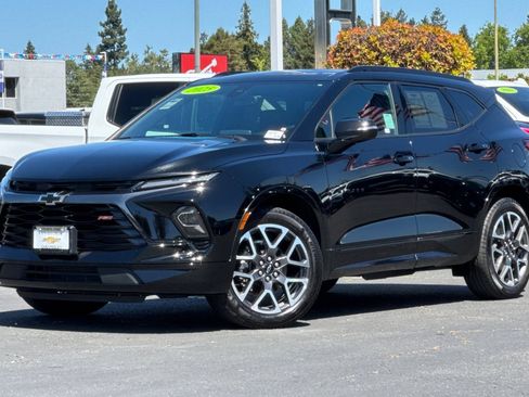 Used 2025 Chevrolet Blazer RS AWD/4WD image 9