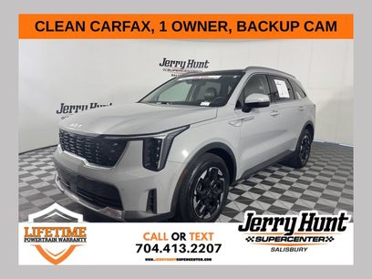 Used 2024 Kia Sorento S w/ Panoramic Sunroof Package