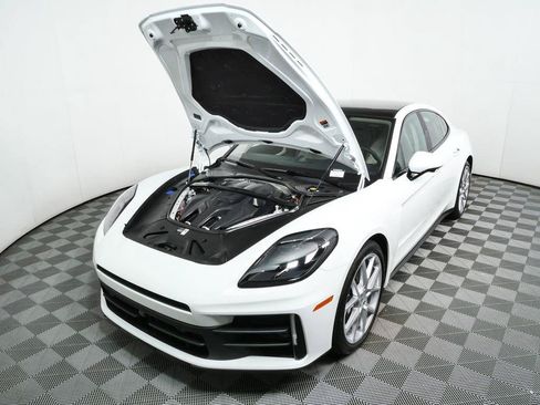 Certified 2026 Porsche Panamera 4 AWD/4WD image 35