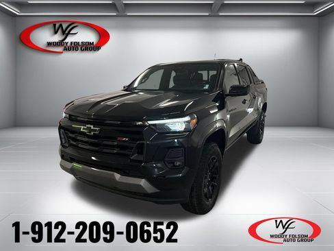 New 2026 Chevrolet Colorado Z71 w/ Midnight Edition AWD/4WD image 1