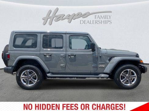 Used 2022 Jeep Wrangler Unlimited Sahara w/ Cold Weather Group AWD/4WD image 2