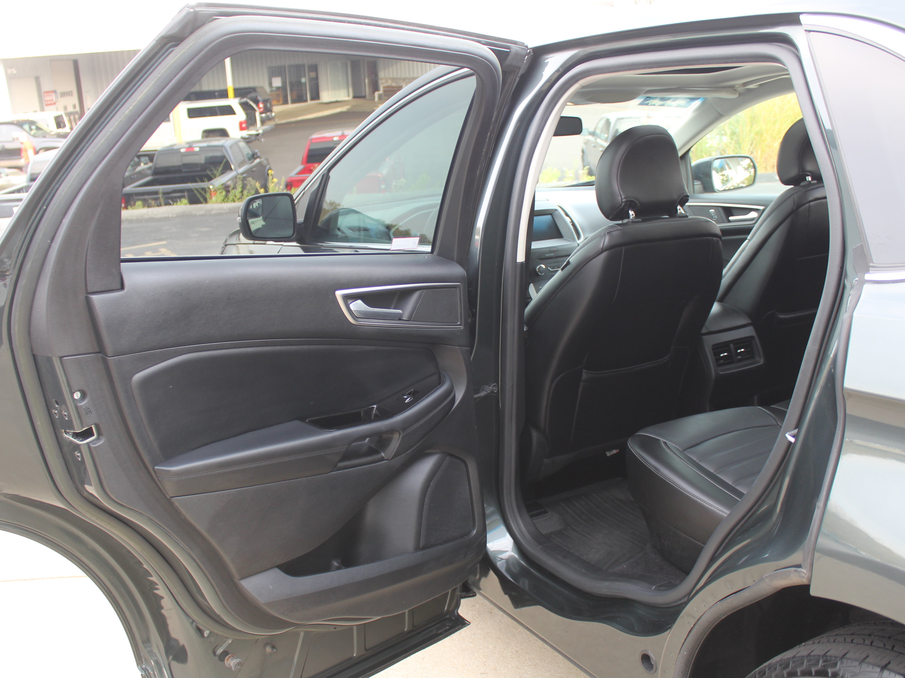 Used 2015 Ford Edge SEL w/ Equipment Group 201A FWD image 21