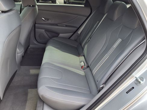 Used 2023 Hyundai Elantra SEL FWD image 25