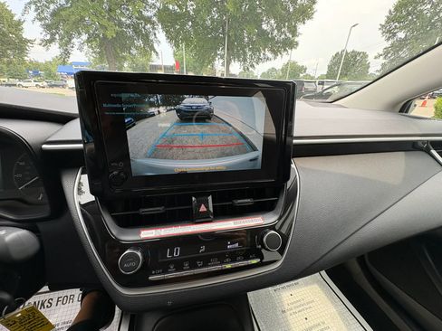 Used 2025 Toyota Corolla LE FWD image 39