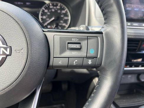 Used 2023 Nissan Rogue SL AWD/4WD image 18