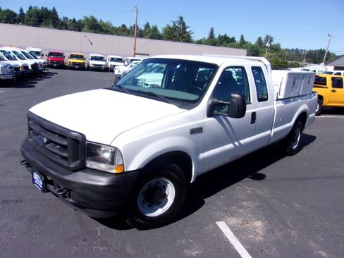 Used 2004 Ford F250 2WD SuperCab Super Duty image 4