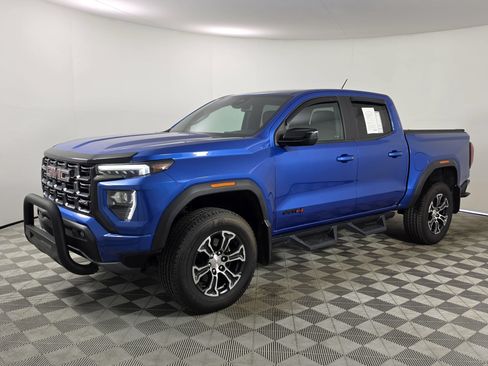 Used 2023 GMC Canyon AT4 w/ AT4 Premium Package AWD/4WD image 3