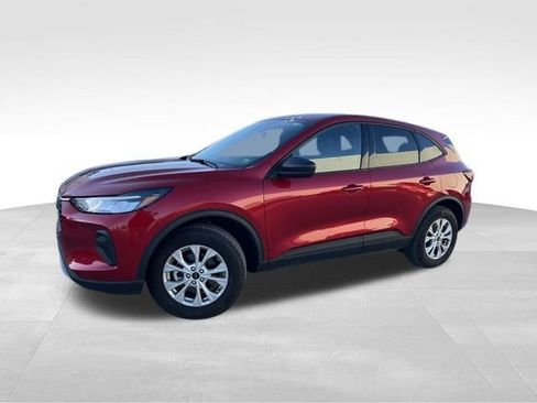Used 2025 Ford Escape Active w/ Cold Weather Package AWD/4WD image 3