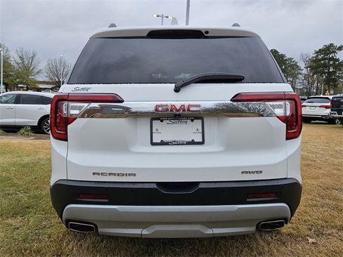 Used 2023 GMC Acadia SLT image 11