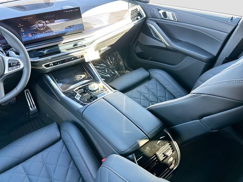 New 2026 BMW X6 xDrive40i w/ Executive Package image 18