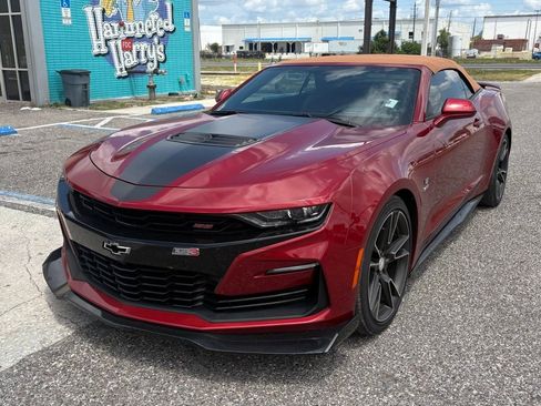 Used 2019 Chevrolet Camaro SS RWD image 7