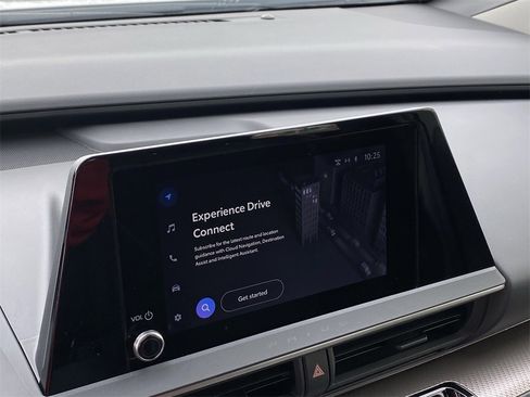 Used 2024 Toyota Prius XLE image 8