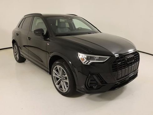 Certified 2025 Audi Q3 2.0T Premium w/ Convenience Package image 7