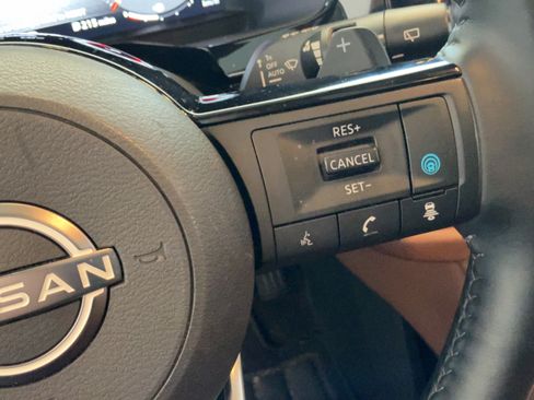 Used 2023 Nissan Pathfinder Platinum w/ Cargo Package AWD/4WD image 17