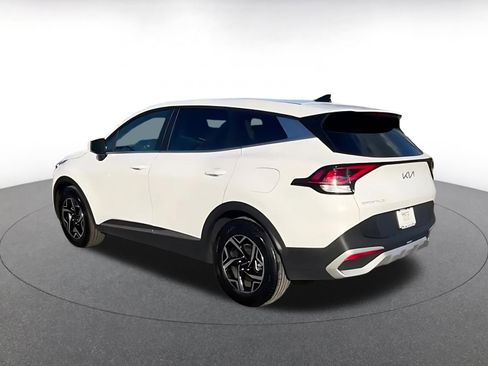 Used 2025 Kia Sportage LX image 10