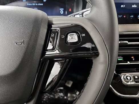Used 2026 Lincoln Corsair Premiere FWD image 19
