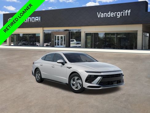 New 2025 Hyundai Sonata SE FWD image 2