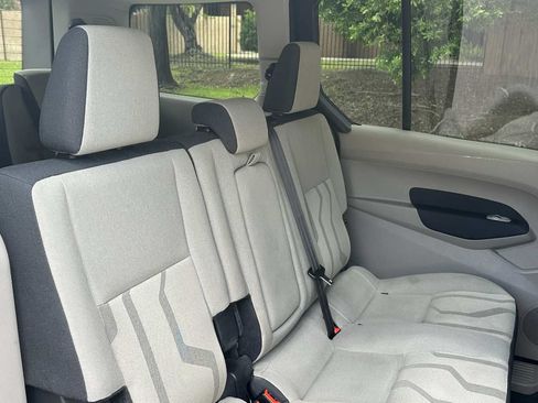 Used 2017 Ford Transit Connect XLT FWD image 18