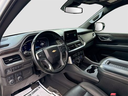Used 2023 Chevrolet Suburban LT image 10